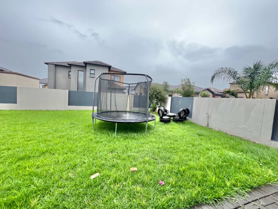 3 Bedroom Property for Sale in Zambezi Manor Lifestyle Estate Gauteng