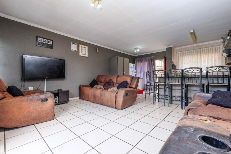 3 Bedroom Property for Sale in Buccleuch Gauteng