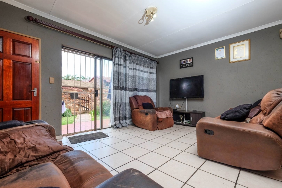 3 Bedroom Property for Sale in Buccleuch Gauteng