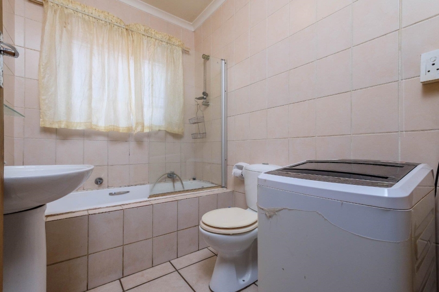 3 Bedroom Property for Sale in Buccleuch Gauteng