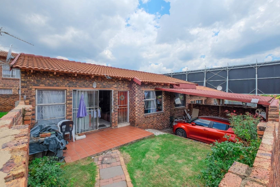 3 Bedroom Property for Sale in Buccleuch Gauteng