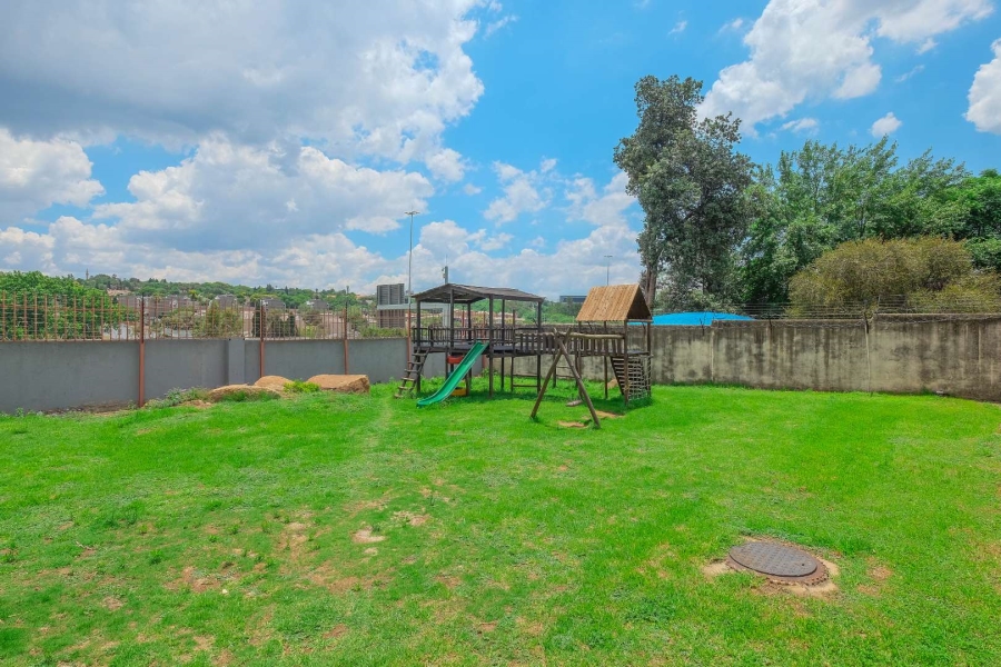 3 Bedroom Property for Sale in Buccleuch Gauteng