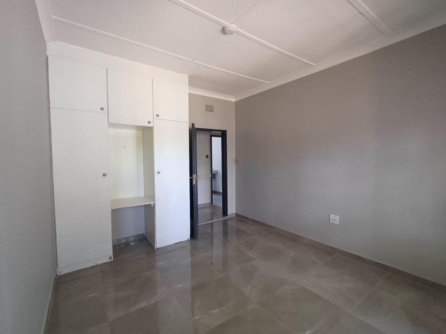 To Let 2 Bedroom Property for Rent in Ferndale Gauteng