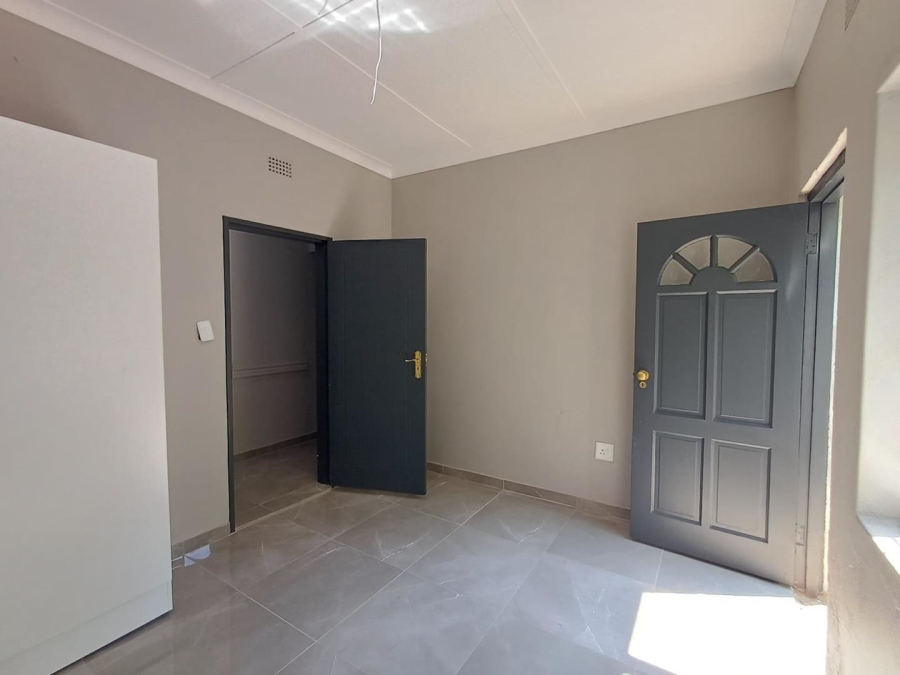 To Let 2 Bedroom Property for Rent in Ferndale Gauteng