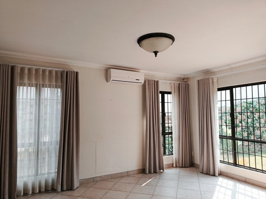 To Let 4 Bedroom Property for Rent in Waterkloof Ridge Gauteng