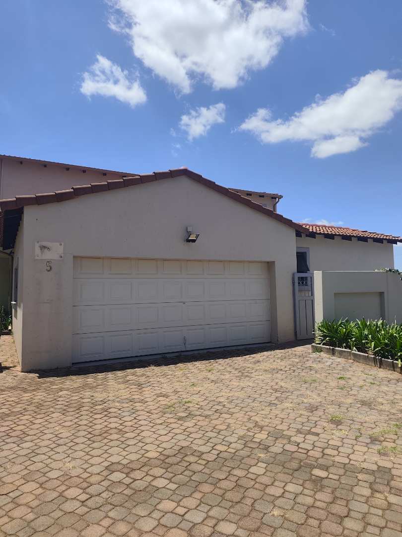 4 Bedroom Property for Sale in Waterkloof Ridge Gauteng