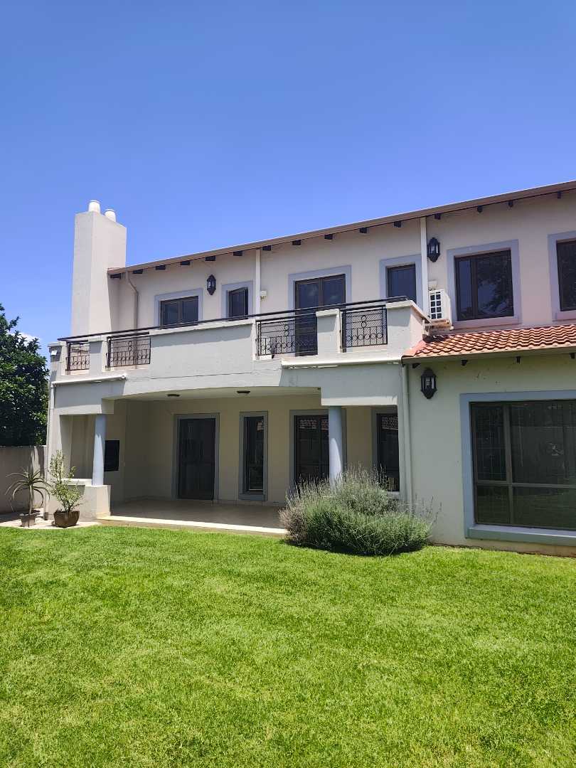 4 Bedroom Property for Sale in Waterkloof Ridge Gauteng