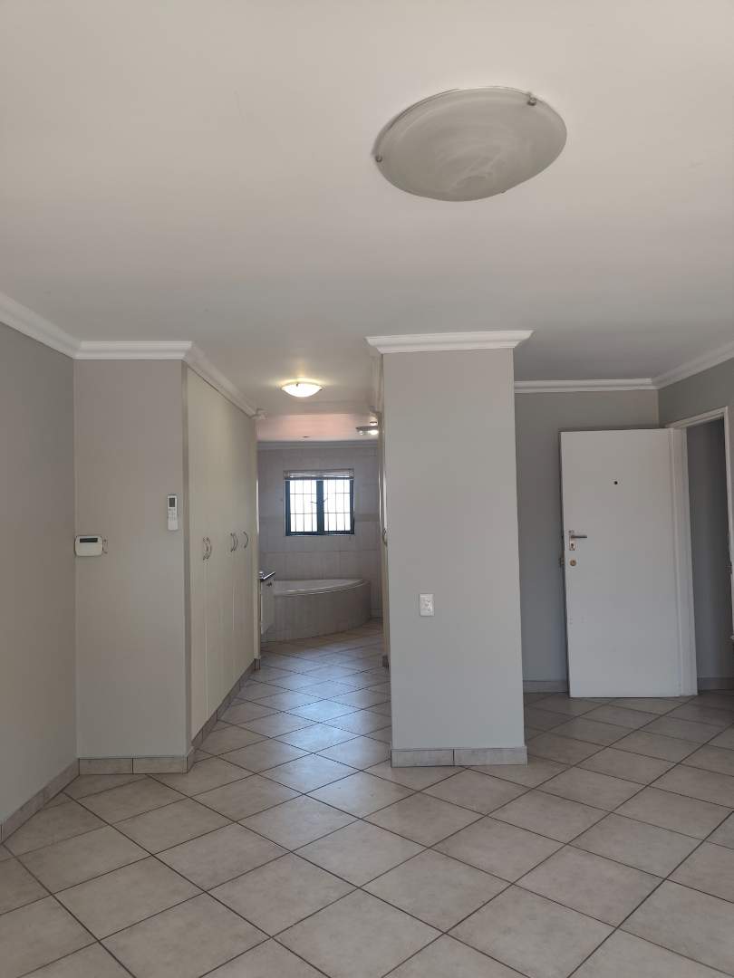 4 Bedroom Property for Sale in Waterkloof Ridge Gauteng