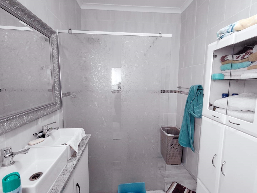 4 Bedroom Property for Sale in Birchleigh Gauteng