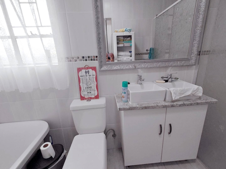 4 Bedroom Property for Sale in Birchleigh Gauteng