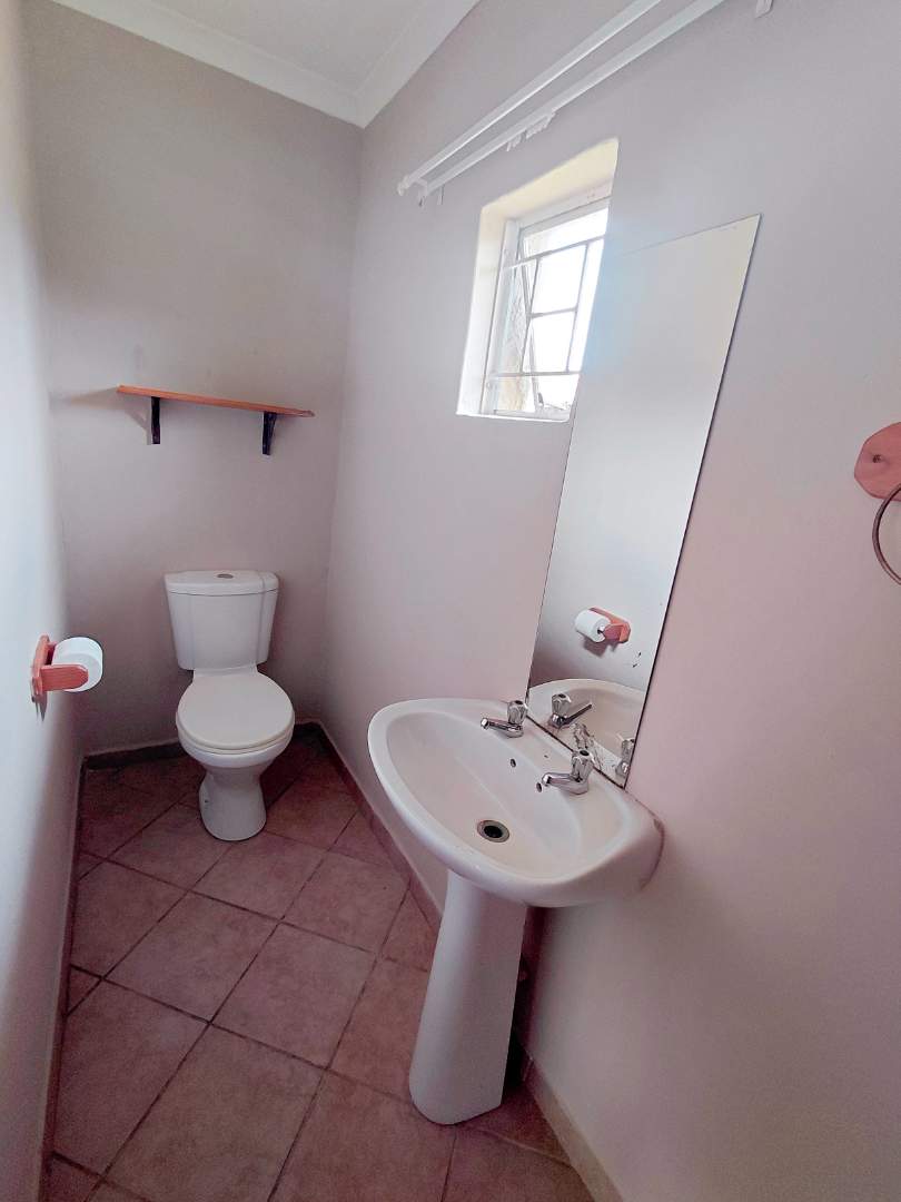 4 Bedroom Property for Sale in Birchleigh Gauteng