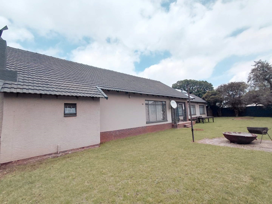 4 Bedroom Property for Sale in Birchleigh Gauteng