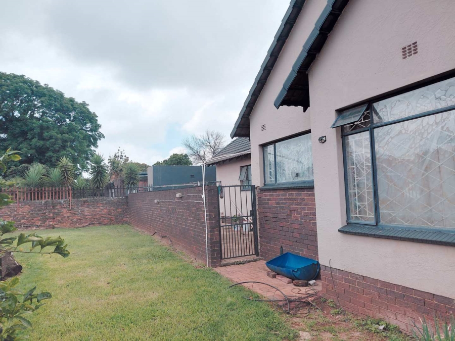 4 Bedroom Property for Sale in Birchleigh Gauteng