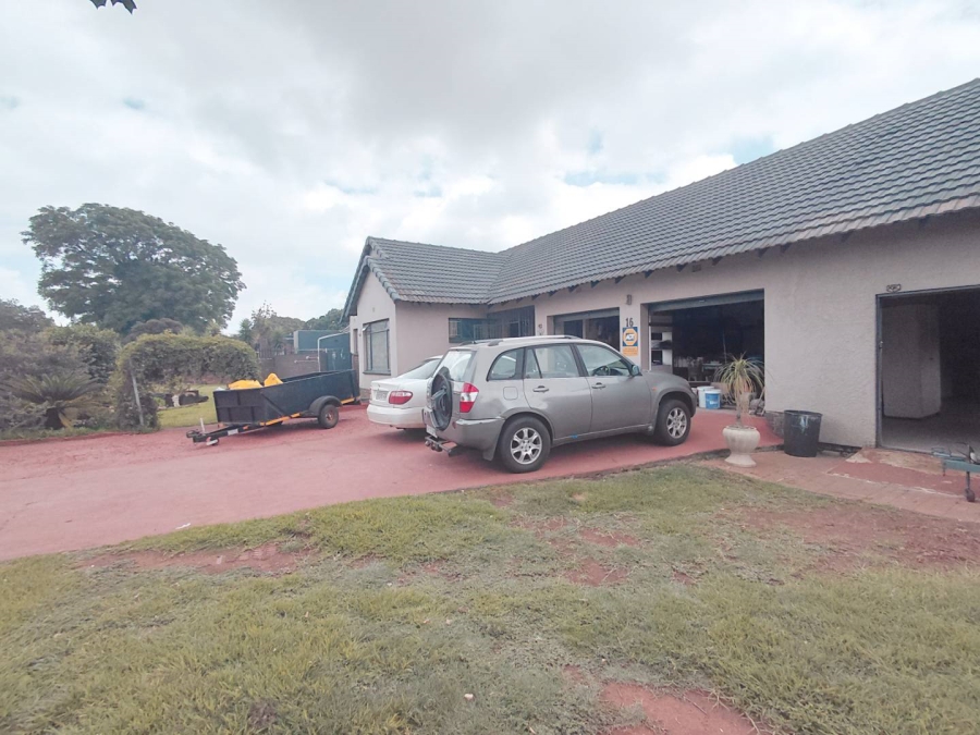 4 Bedroom Property for Sale in Birchleigh Gauteng