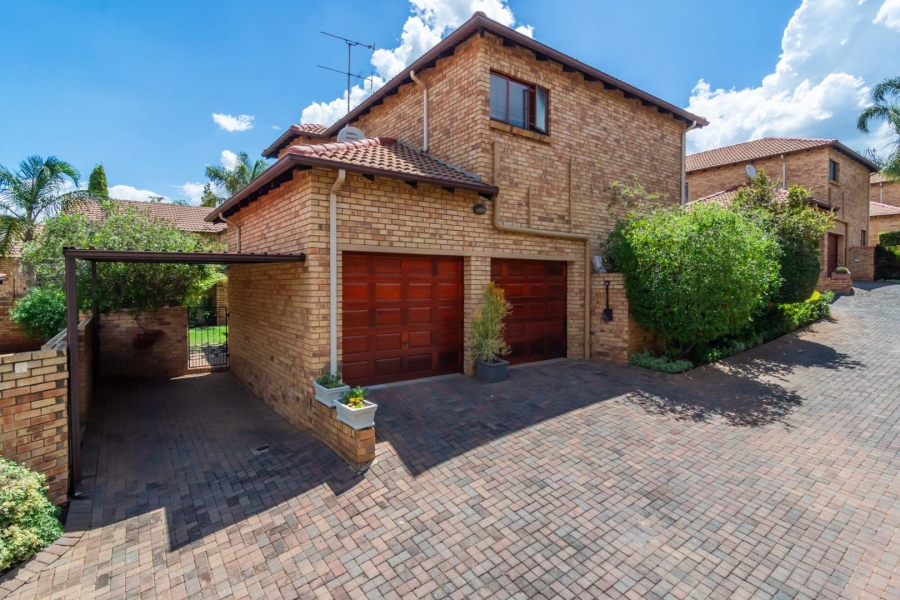 4 Bedroom Property for Sale in Willowbrook Gauteng