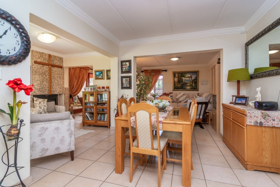 4 Bedroom Property for Sale in Willowbrook Gauteng