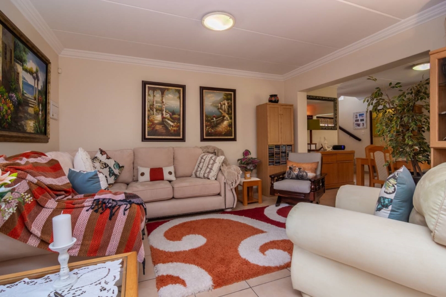 4 Bedroom Property for Sale in Willowbrook Gauteng