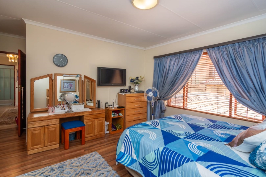 4 Bedroom Property for Sale in Willowbrook Gauteng