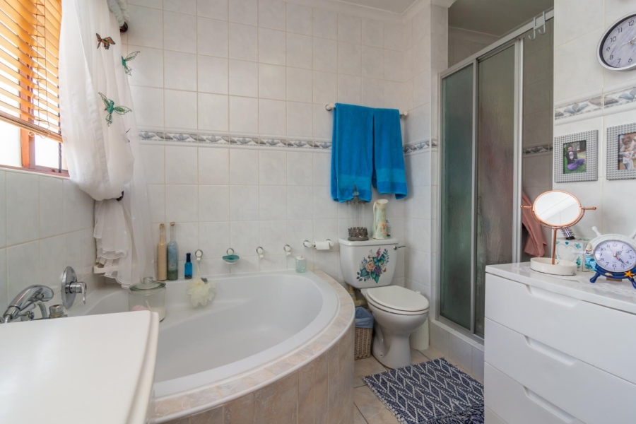 4 Bedroom Property for Sale in Willowbrook Gauteng