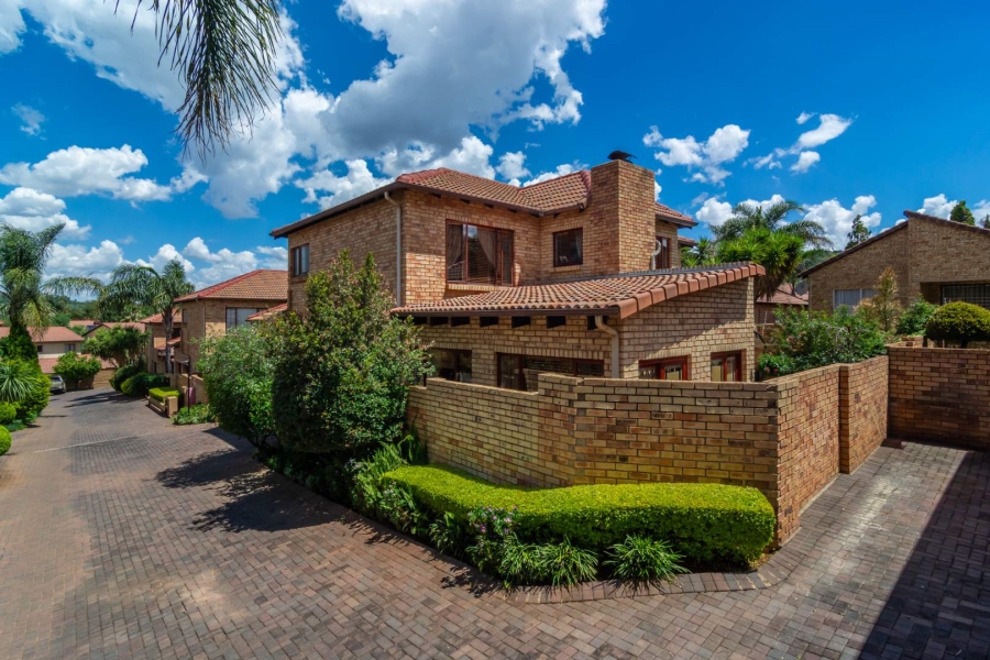 4 Bedroom Property for Sale in Willowbrook Gauteng