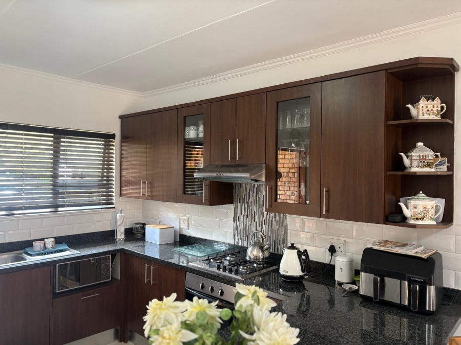 2 Bedroom Property for Sale in Mulbarton Gauteng