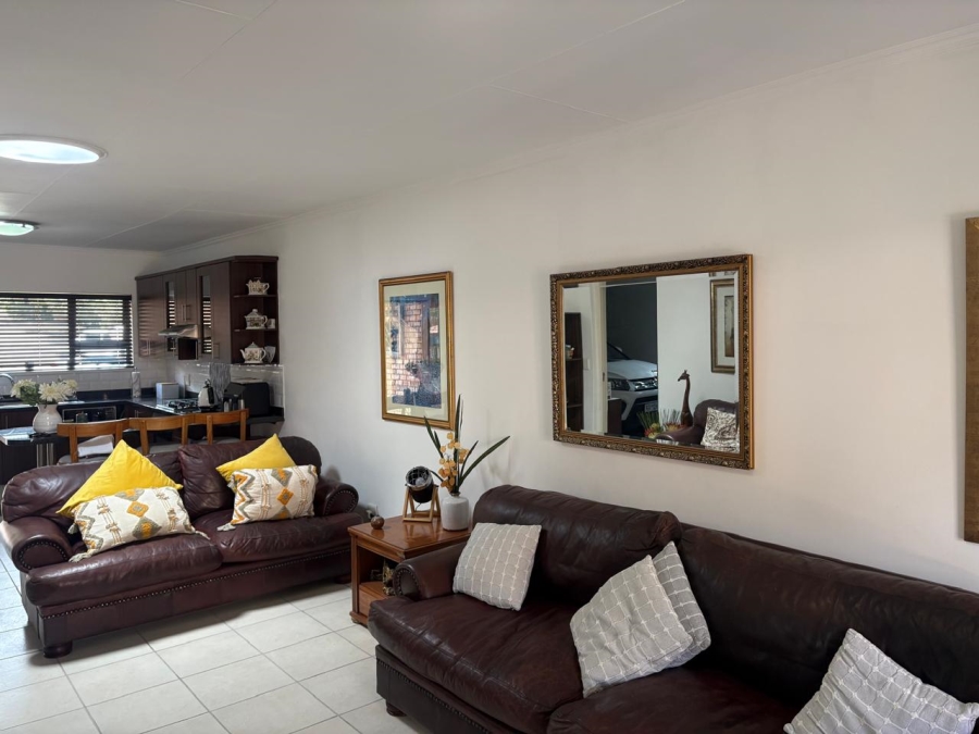 2 Bedroom Property for Sale in Mulbarton Gauteng