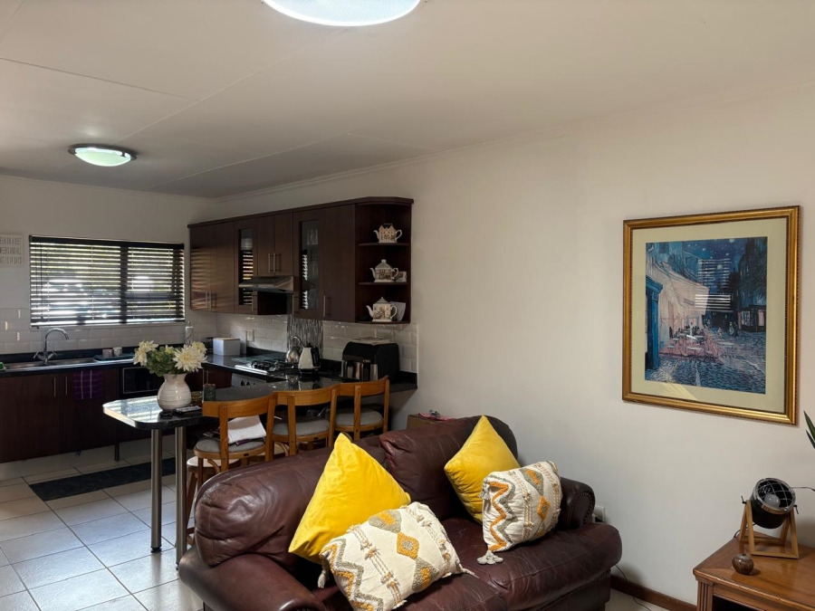 2 Bedroom Property for Sale in Mulbarton Gauteng