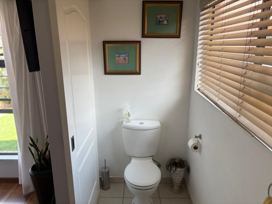 2 Bedroom Property for Sale in Mulbarton Gauteng