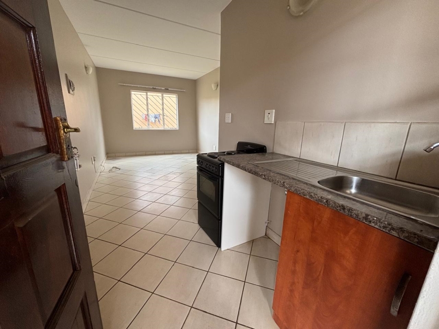 2 Bedroom Property for Sale in Protea Glen Gauteng