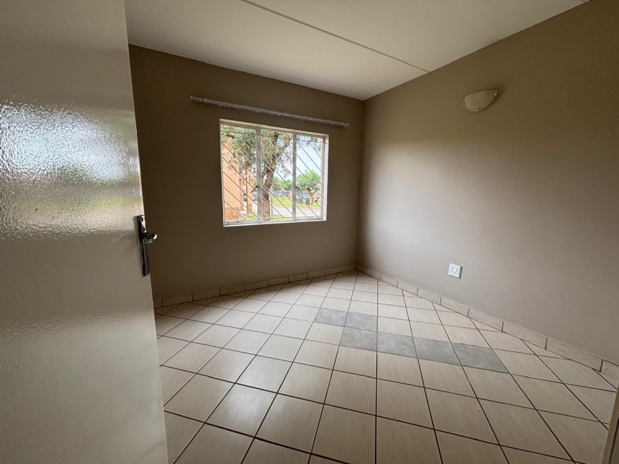2 Bedroom Property for Sale in Protea Glen Gauteng