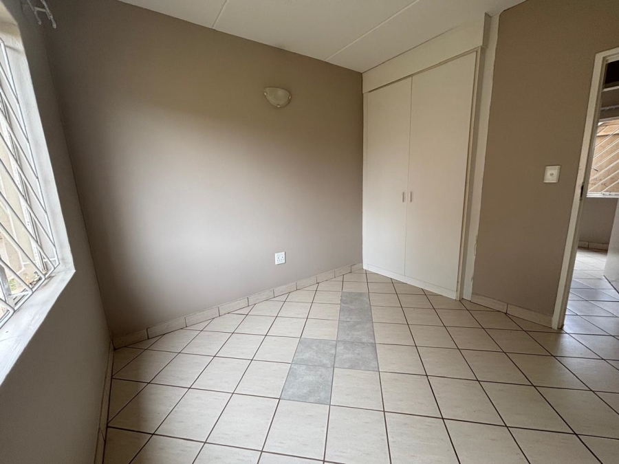 2 Bedroom Property for Sale in Protea Glen Gauteng