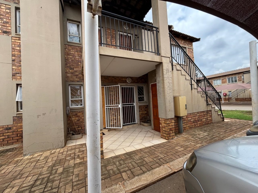 2 Bedroom Property for Sale in Protea Glen Gauteng