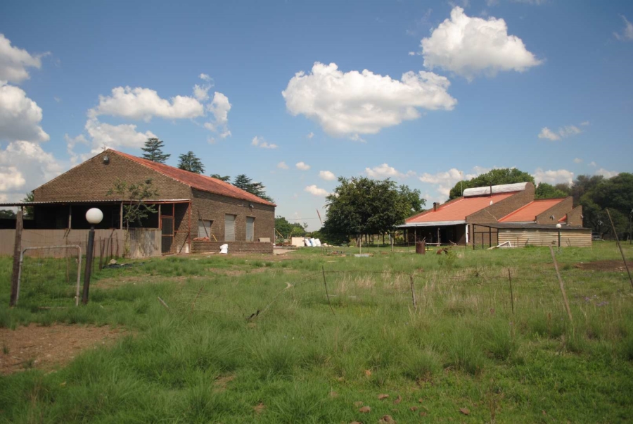 4 Bedroom Property for Sale in Buyscelia Gauteng
