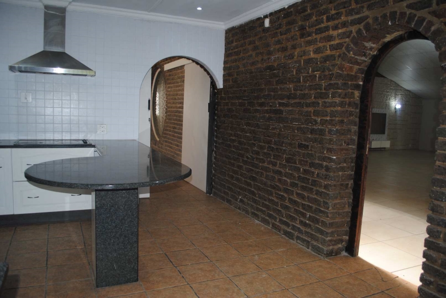 4 Bedroom Property for Sale in Buyscelia Gauteng