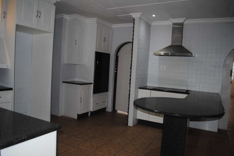 4 Bedroom Property for Sale in Buyscelia Gauteng