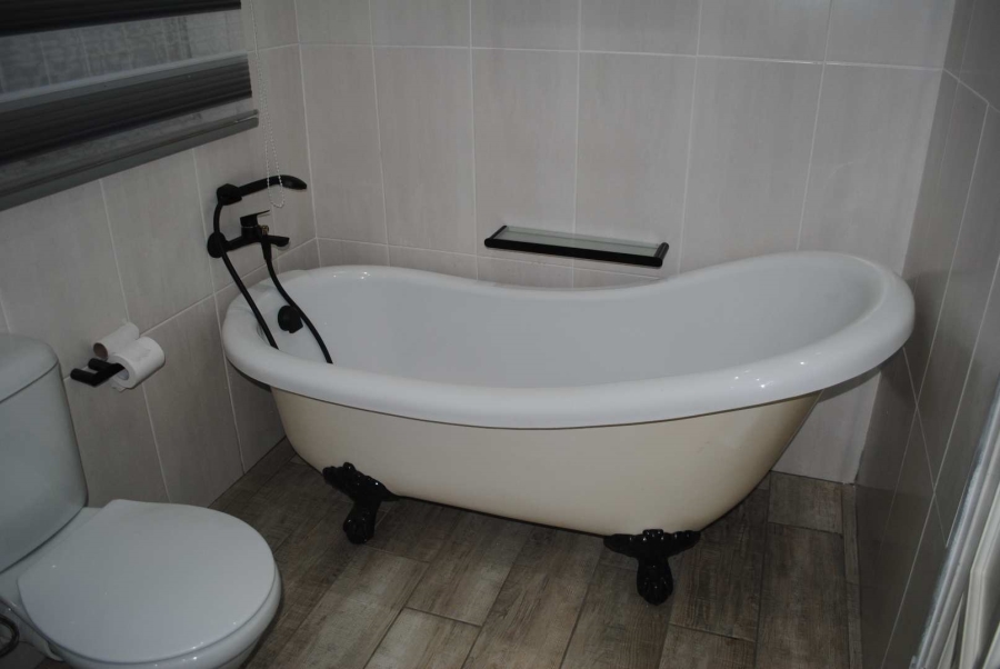 4 Bedroom Property for Sale in Buyscelia Gauteng