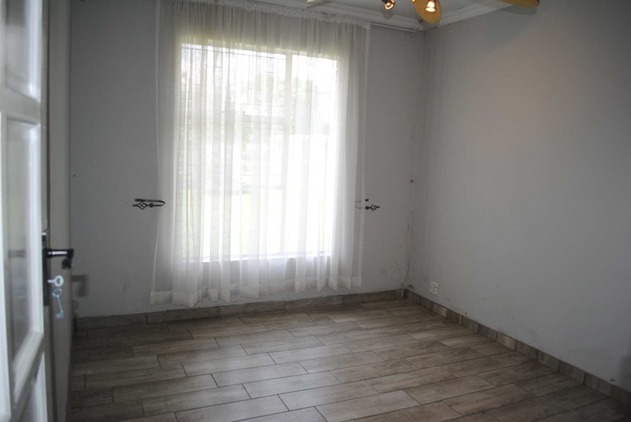 4 Bedroom Property for Sale in Buyscelia Gauteng