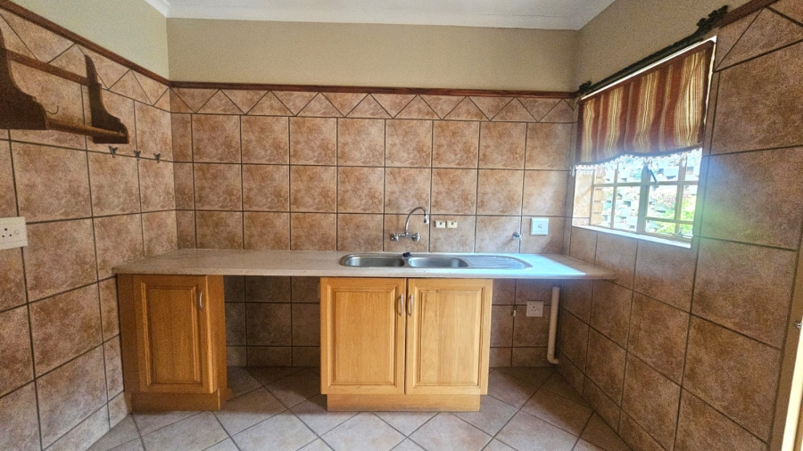 2 Bedroom Property for Sale in Faerie Glen Gauteng