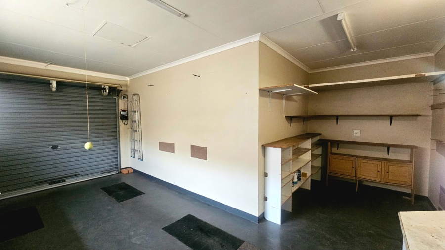 2 Bedroom Property for Sale in Faerie Glen Gauteng