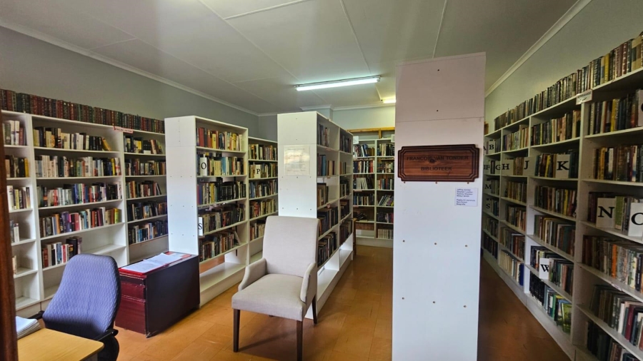 2 Bedroom Property for Sale in Faerie Glen Gauteng