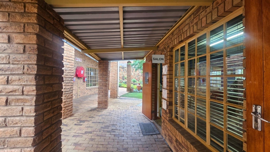 2 Bedroom Property for Sale in Faerie Glen Gauteng