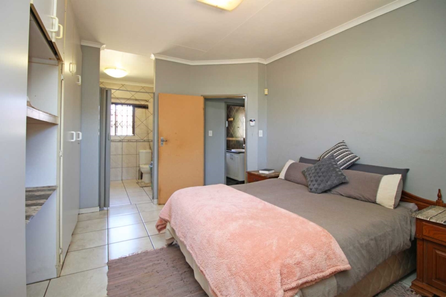 3 Bedroom Property for Sale in Eike Park Gauteng
