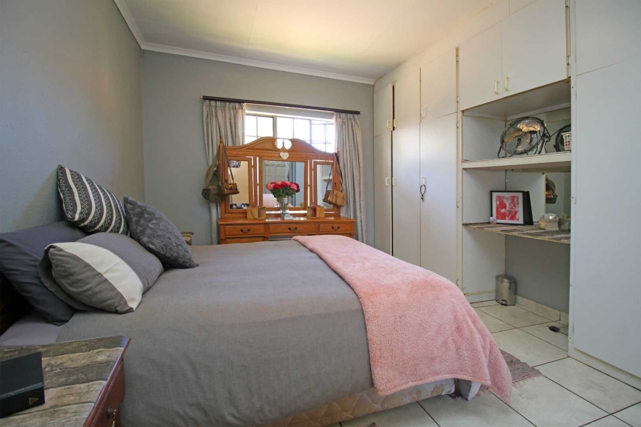 3 Bedroom Property for Sale in Eike Park Gauteng