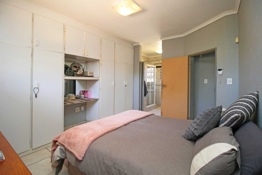 3 Bedroom Property for Sale in Eike Park Gauteng