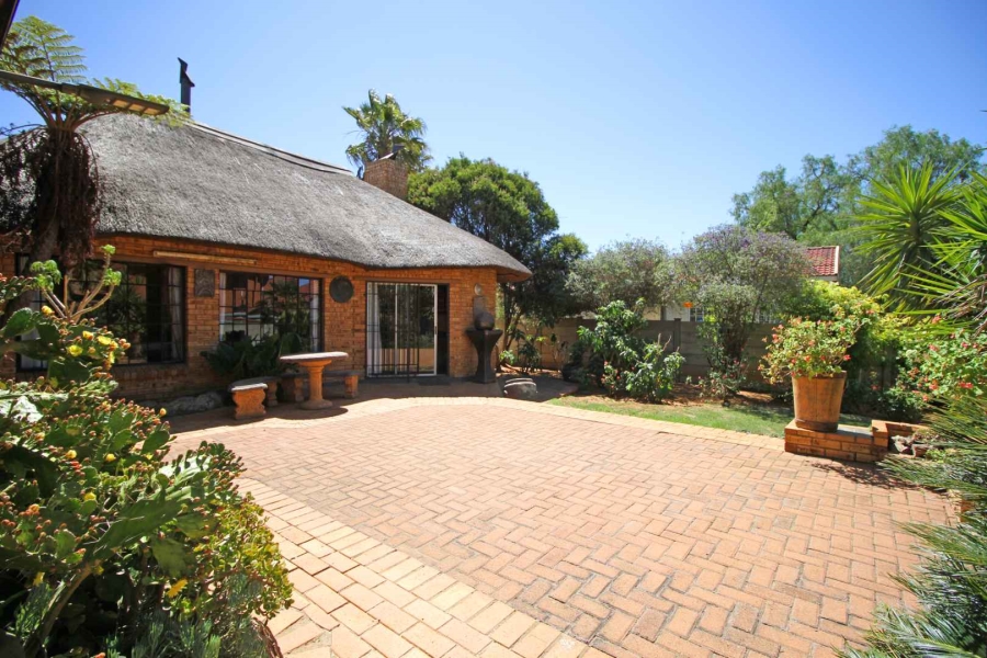 3 Bedroom Property for Sale in Eike Park Gauteng