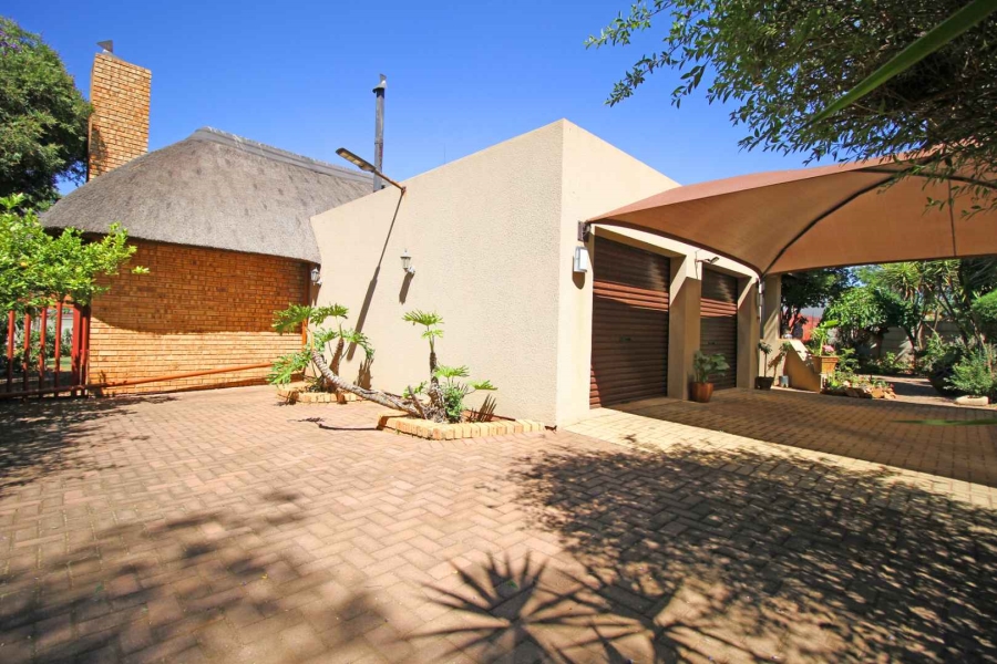 3 Bedroom Property for Sale in Eike Park Gauteng
