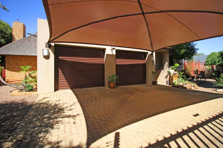 3 Bedroom Property for Sale in Eike Park Gauteng