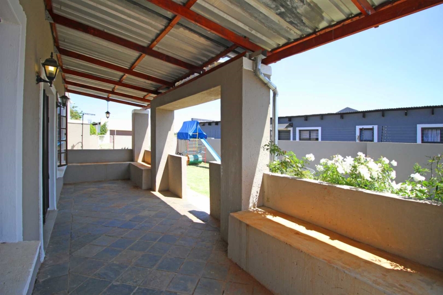 3 Bedroom Property for Sale in Eike Park Gauteng