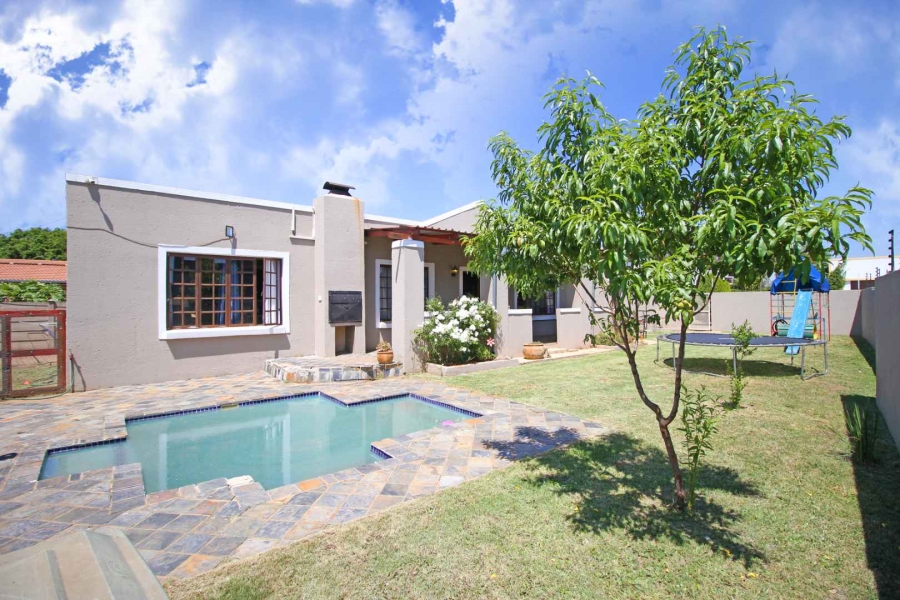 3 Bedroom Property for Sale in Eike Park Gauteng
