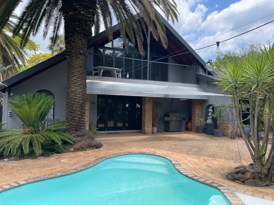 4 Bedroom Property for Sale in Donkerhoek AH Gauteng